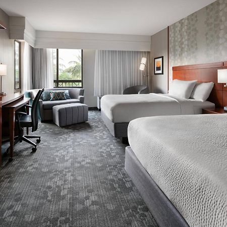 คอร์ตยาร์ด เมาอี คาฮาลูอี แอร์พอร์ต Hotel คาฮูลุย ภายนอก รูปภาพ