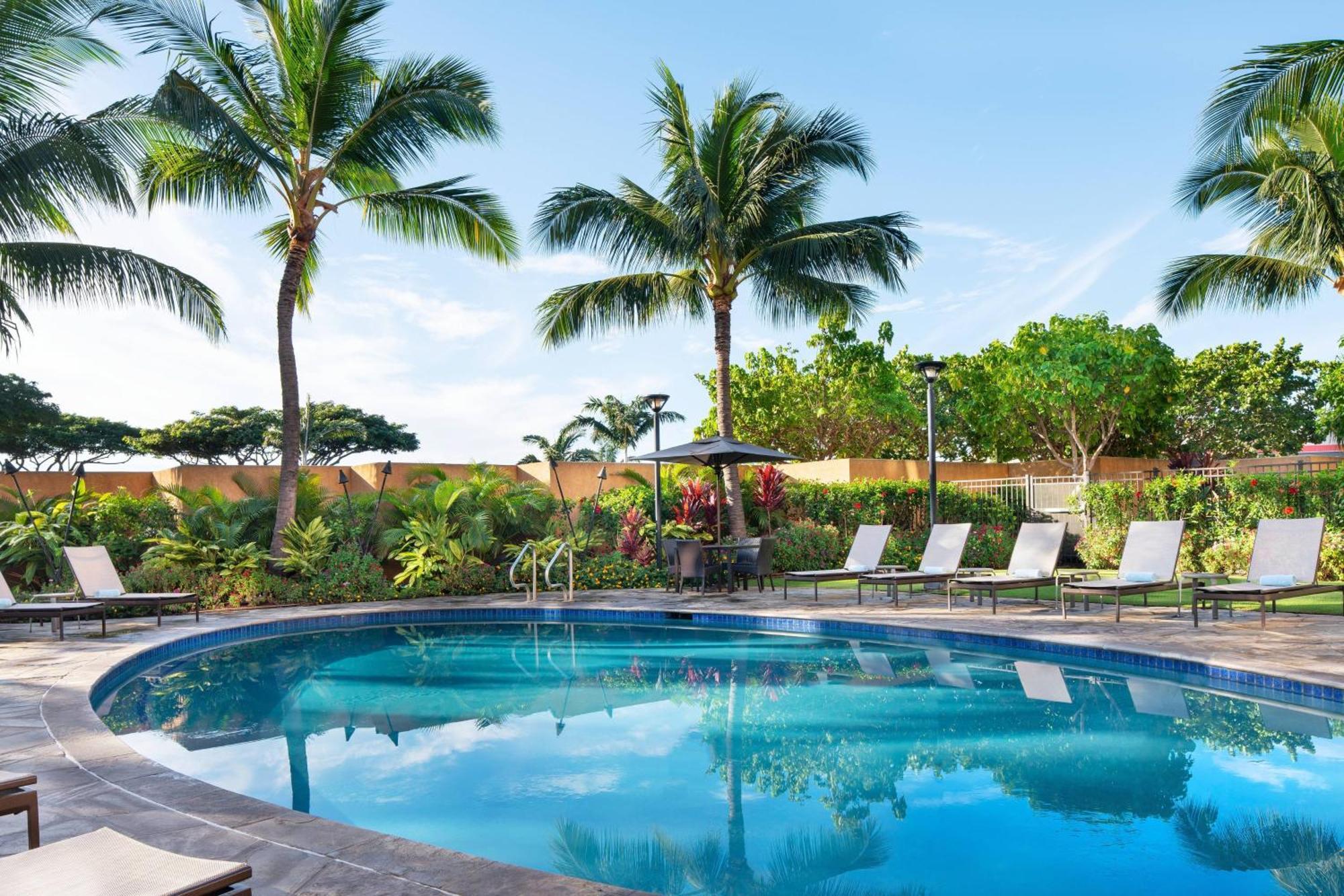 คอร์ตยาร์ด เมาอี คาฮาลูอี แอร์พอร์ต Hotel คาฮูลุย ภายนอก รูปภาพ