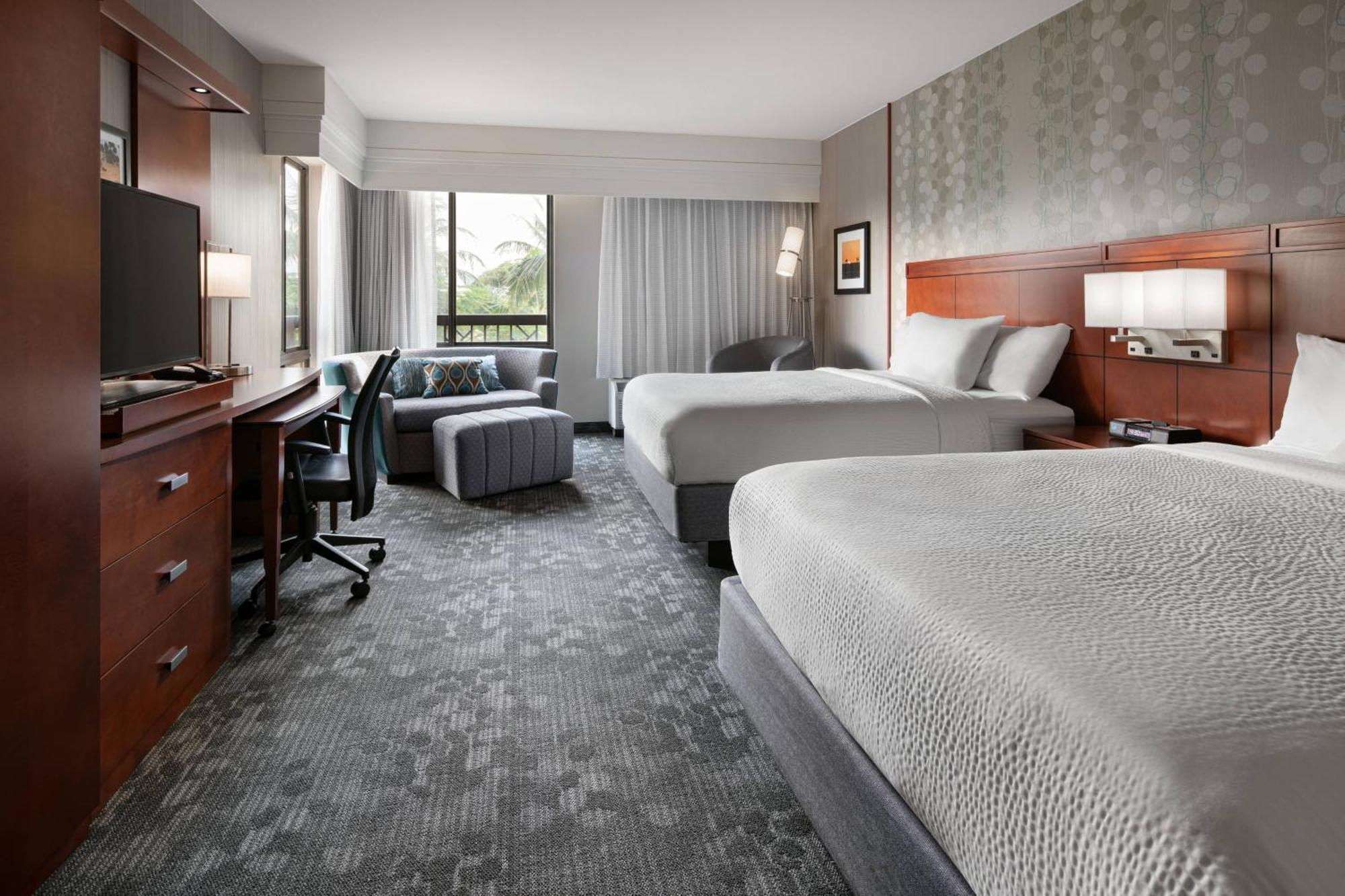 คอร์ตยาร์ด เมาอี คาฮาลูอี แอร์พอร์ต Hotel คาฮูลุย ภายนอก รูปภาพ